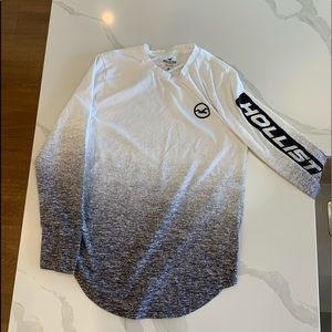 Hollister men’s longsleeve T-shirt